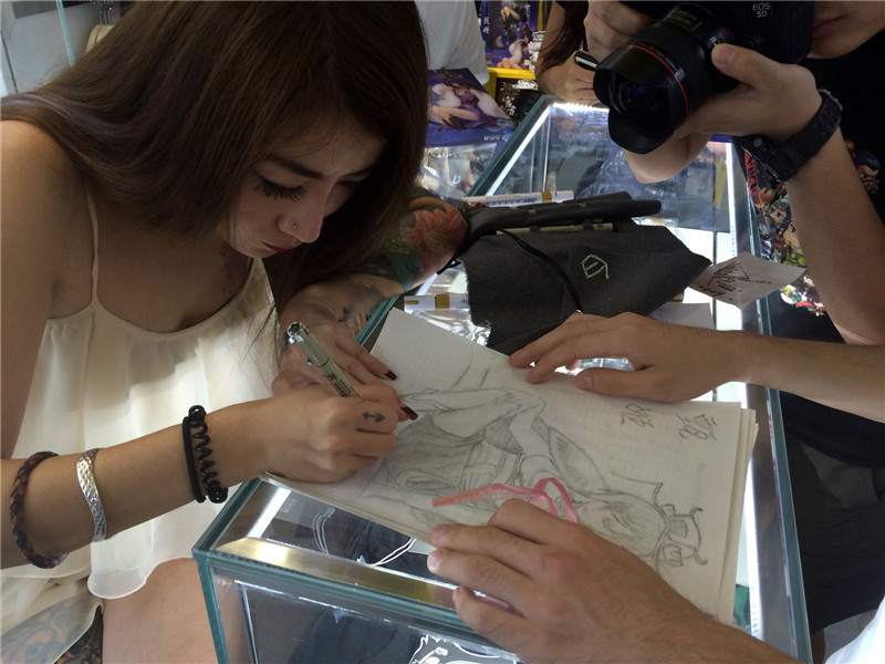 《三国杀》甄姬手办大神签售会北京站成功举办